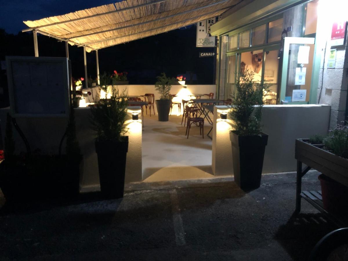 Logis Hotel Le Relais Des Remparts Allanche Esterno foto